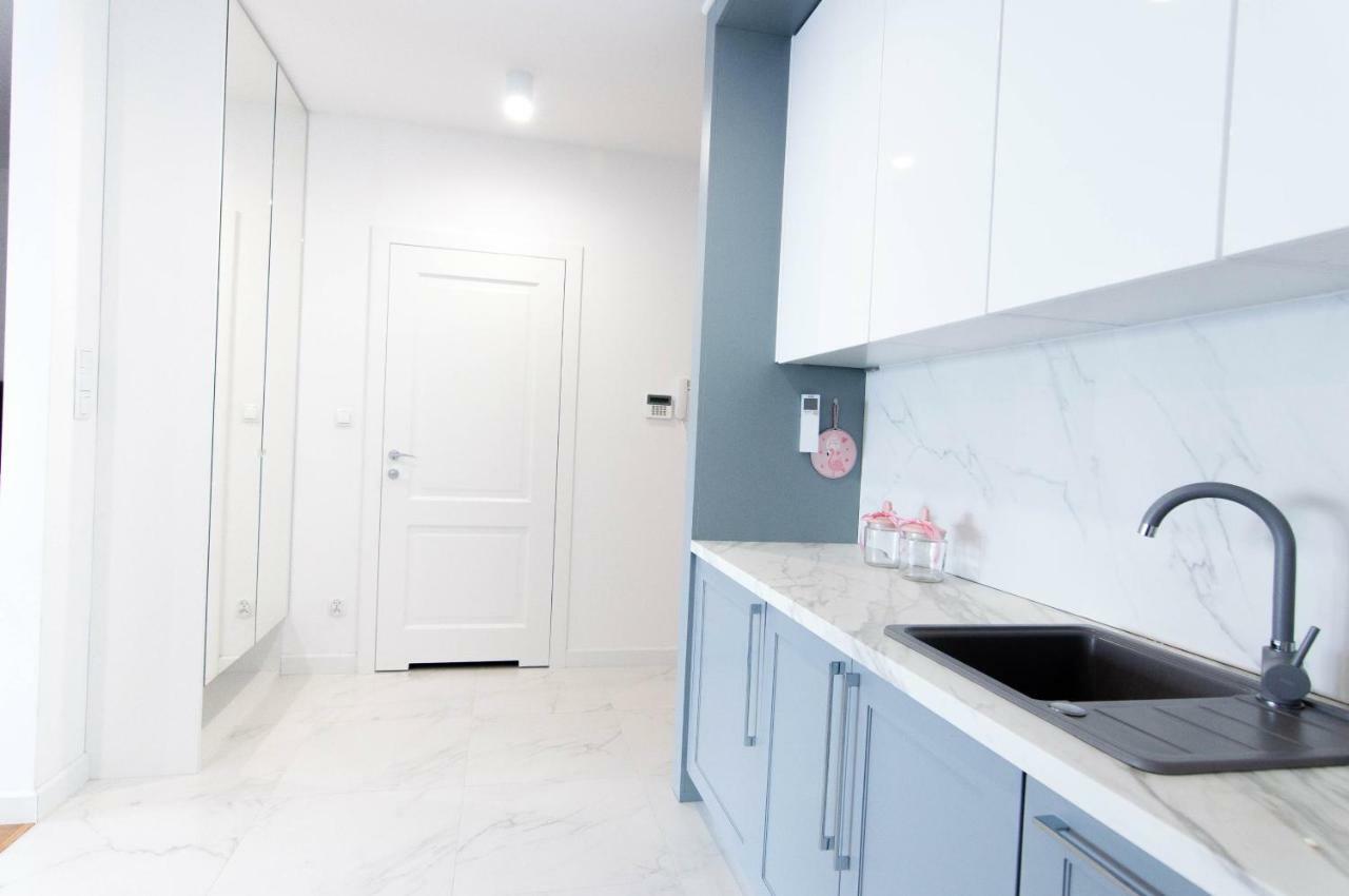 Apartament Sailor Z Widokiem Na Morze - Nadmorski Luksus Устроне-Морске Экстерьер фото