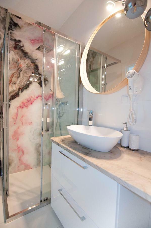 Apartament Sailor Z Widokiem Na Morze - Nadmorski Luksus Устроне-Морске Экстерьер фото